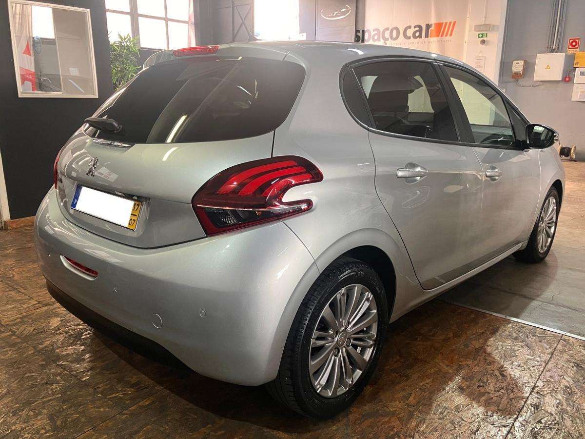 peugeot-208-2017-diesel-1560cc