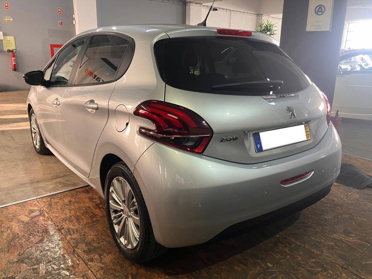 peugeot-208-2017-diesel-1560cc