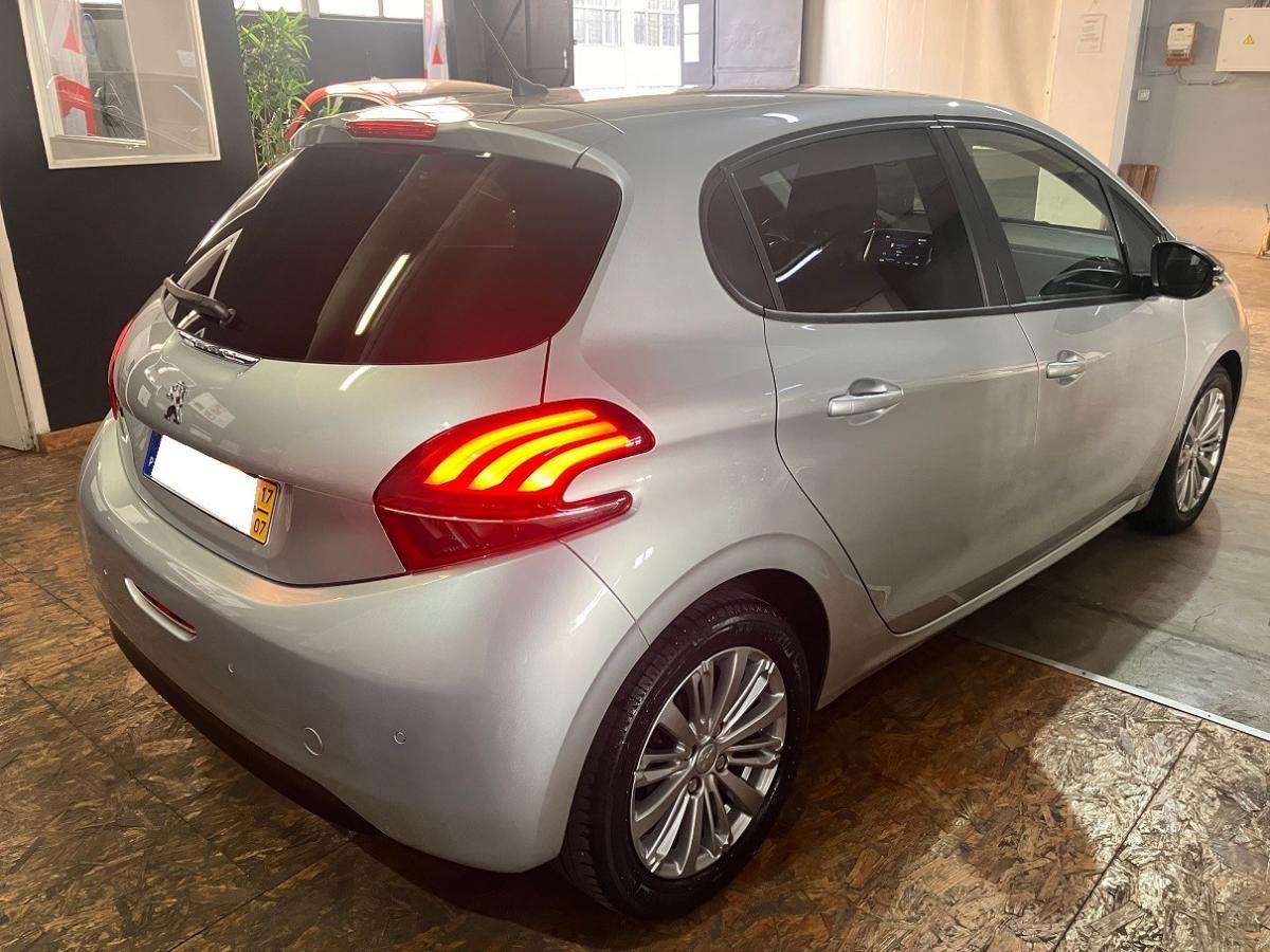 peugeot-208-2017-diesel-1560cc