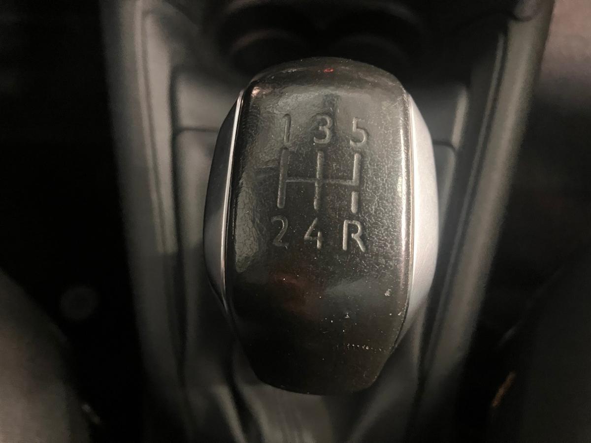 peugeot-208-2017-diesel-1560cc