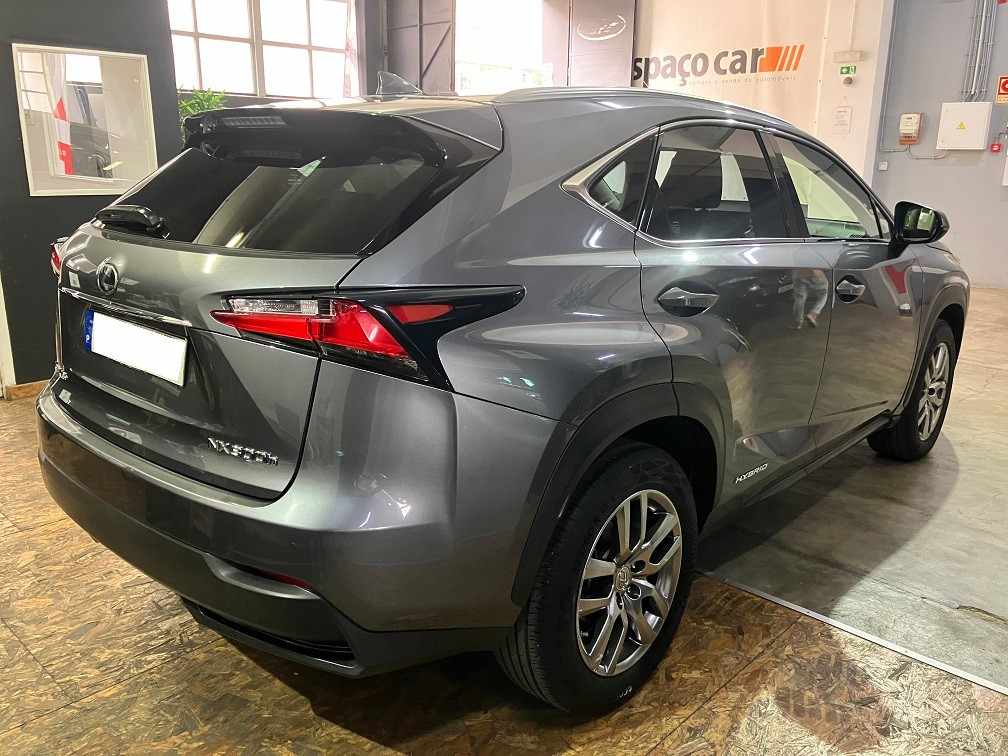 lexus-nx-2015-hibrido-a-gasolina-2494cc