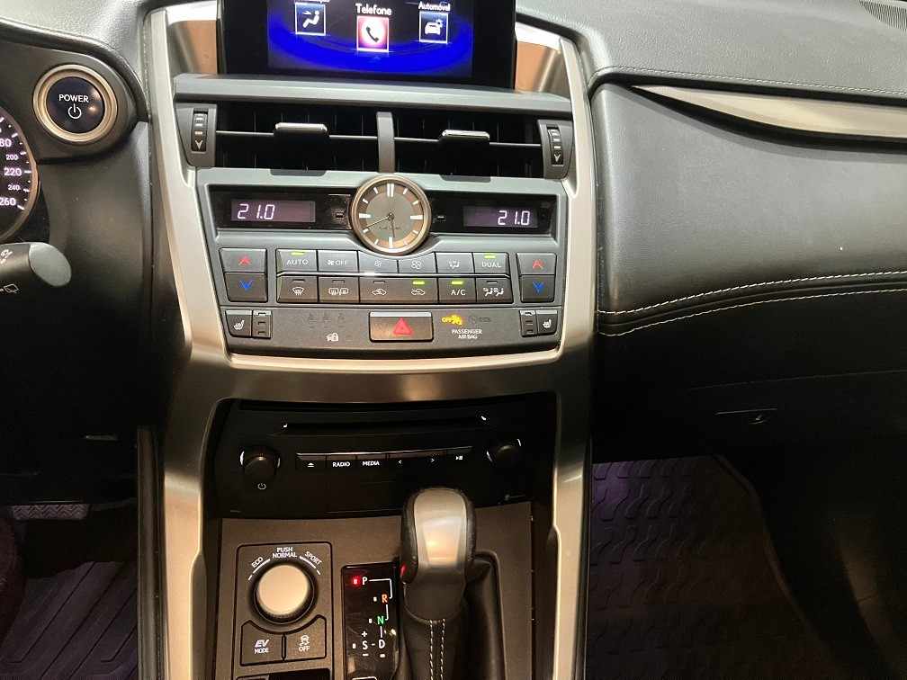 lexus-nx-2015-hibrido-a-gasolina-2494cc