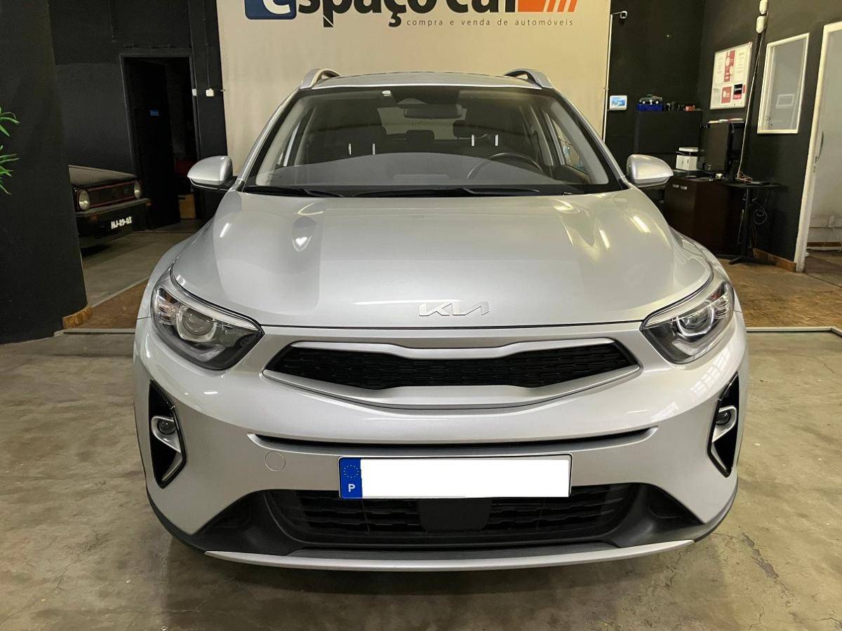 kia-stonic-2024-gasolina-1197cc