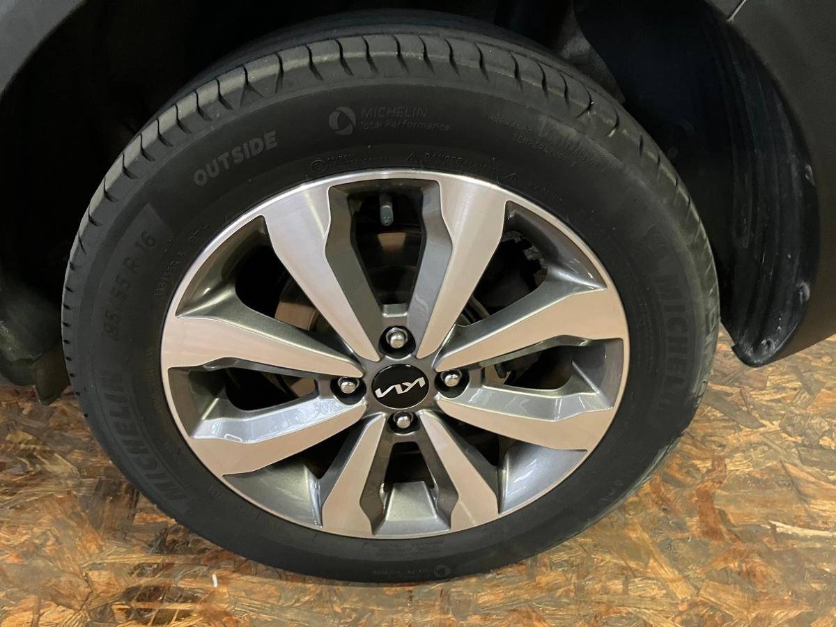 kia-stonic-2024-gasolina-1197cc