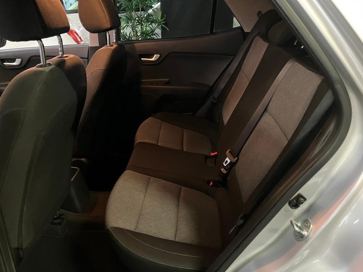 kia-stonic-2024-gasolina-1197cc