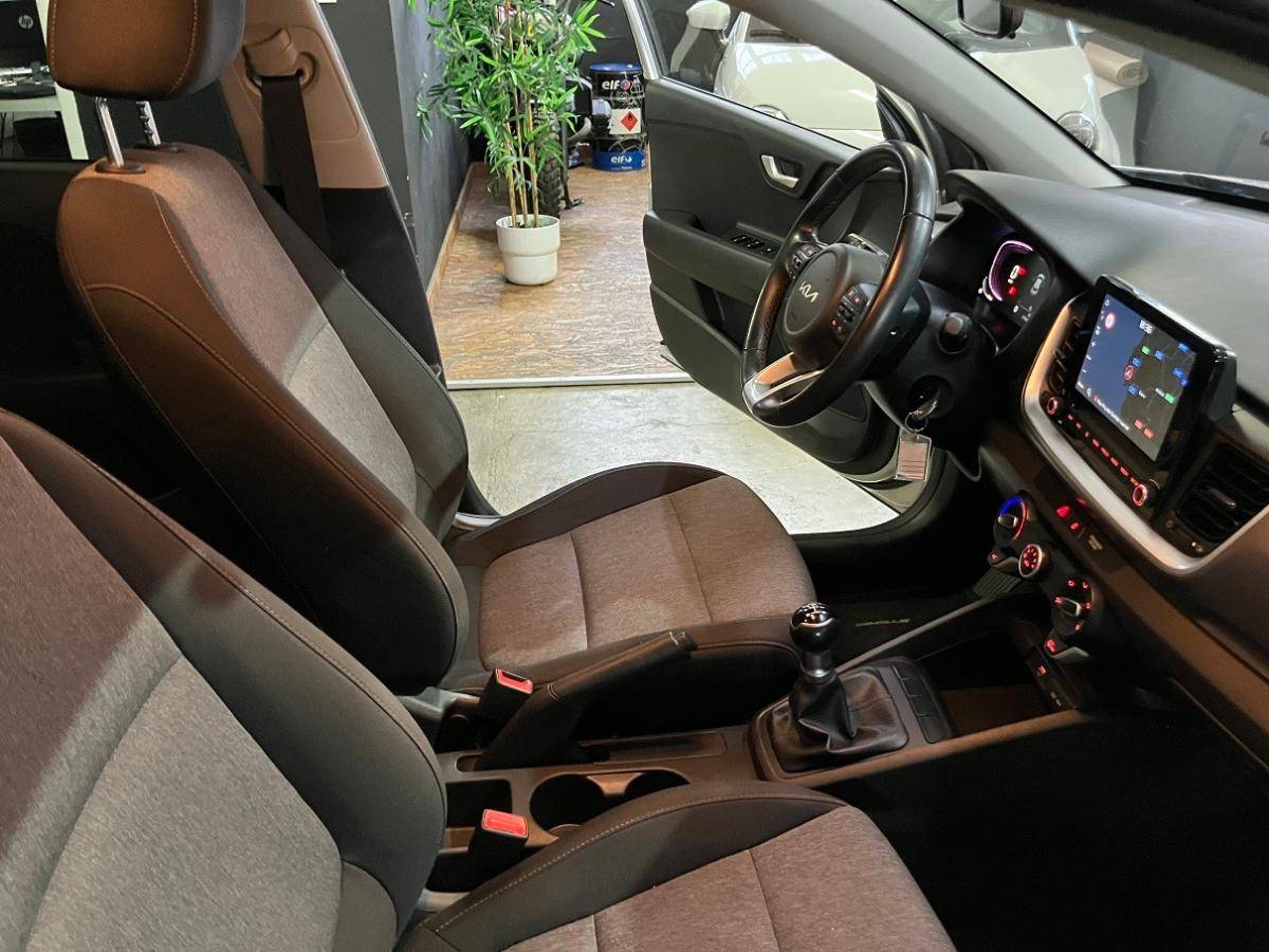 kia-stonic-2024-gasolina-1197cc