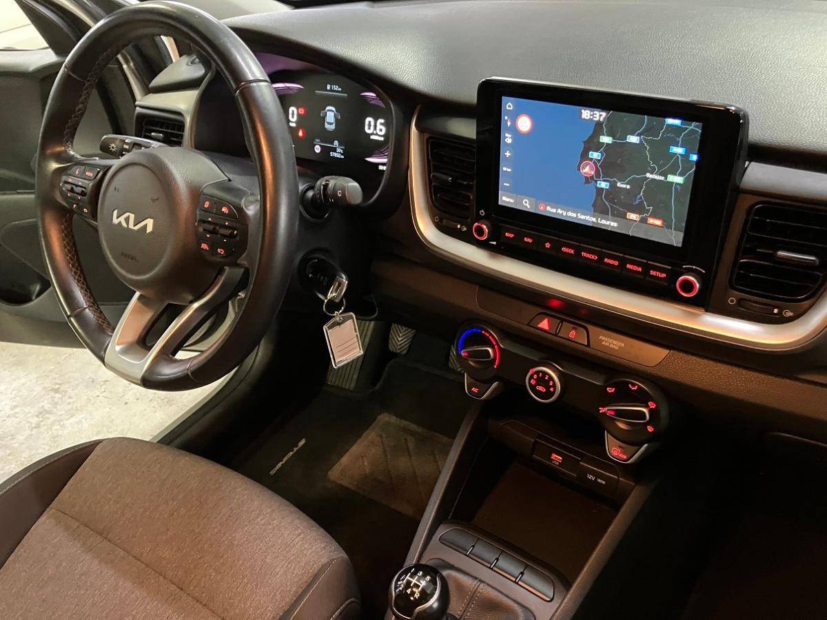 kia-stonic-2024-gasolina-1197cc