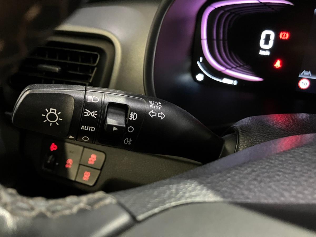 kia-stonic-2024-gasolina-1197cc