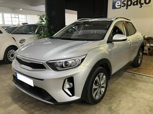 kia-stonic-2024-gasolina-1197cc