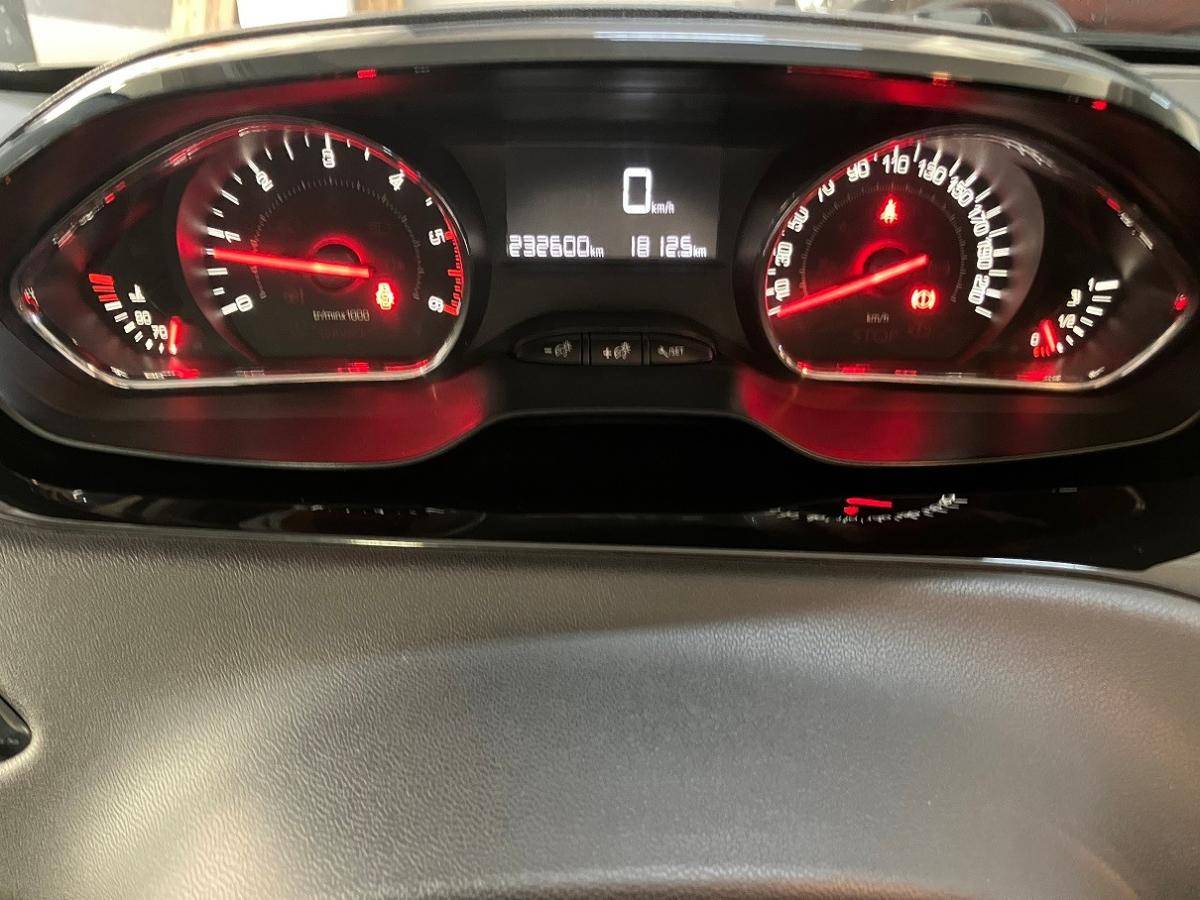 peugeot-208-2015-diesel-1398cc