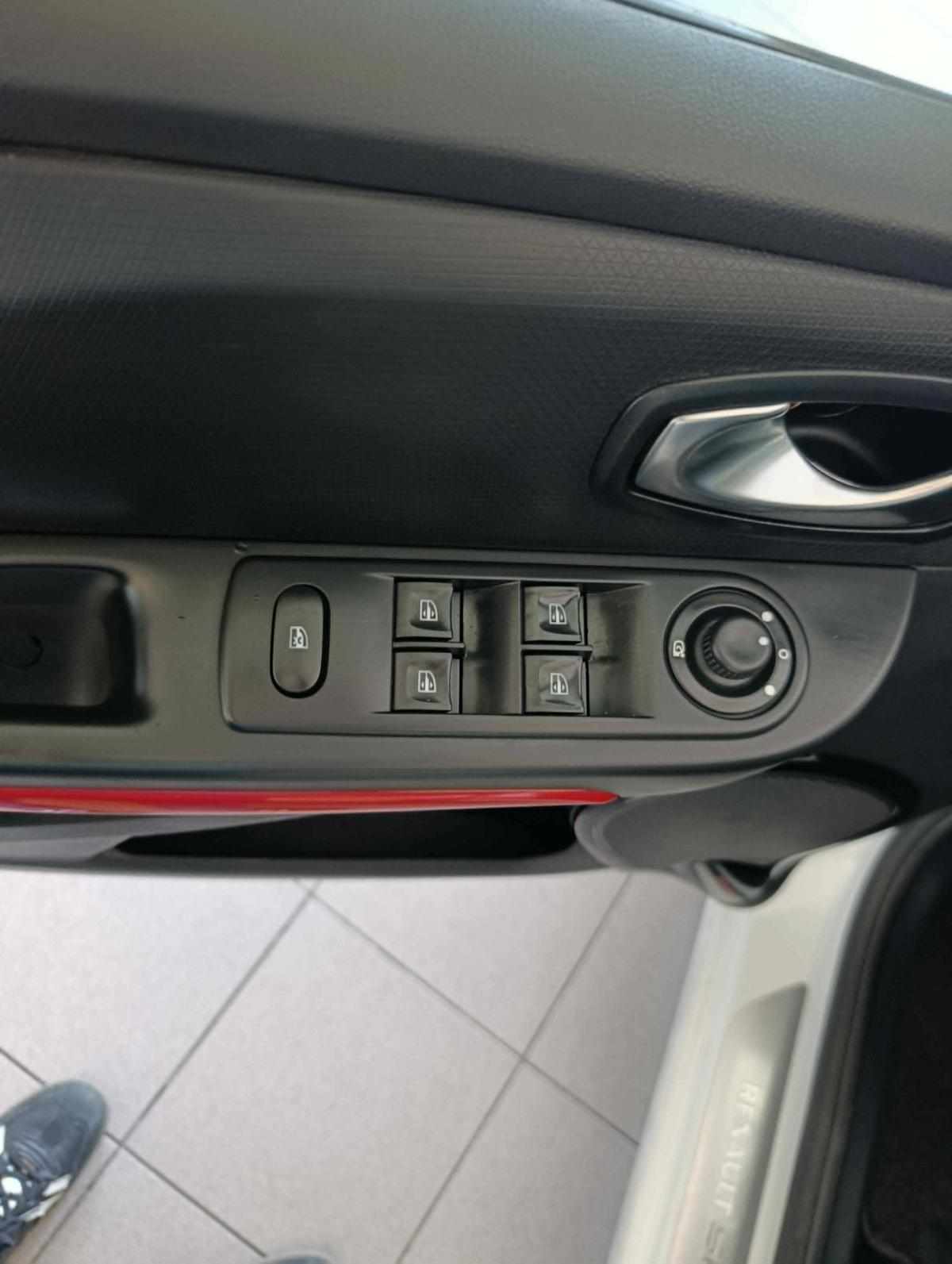 renault-clio-0-9-tce-2016-gasolina-898cc