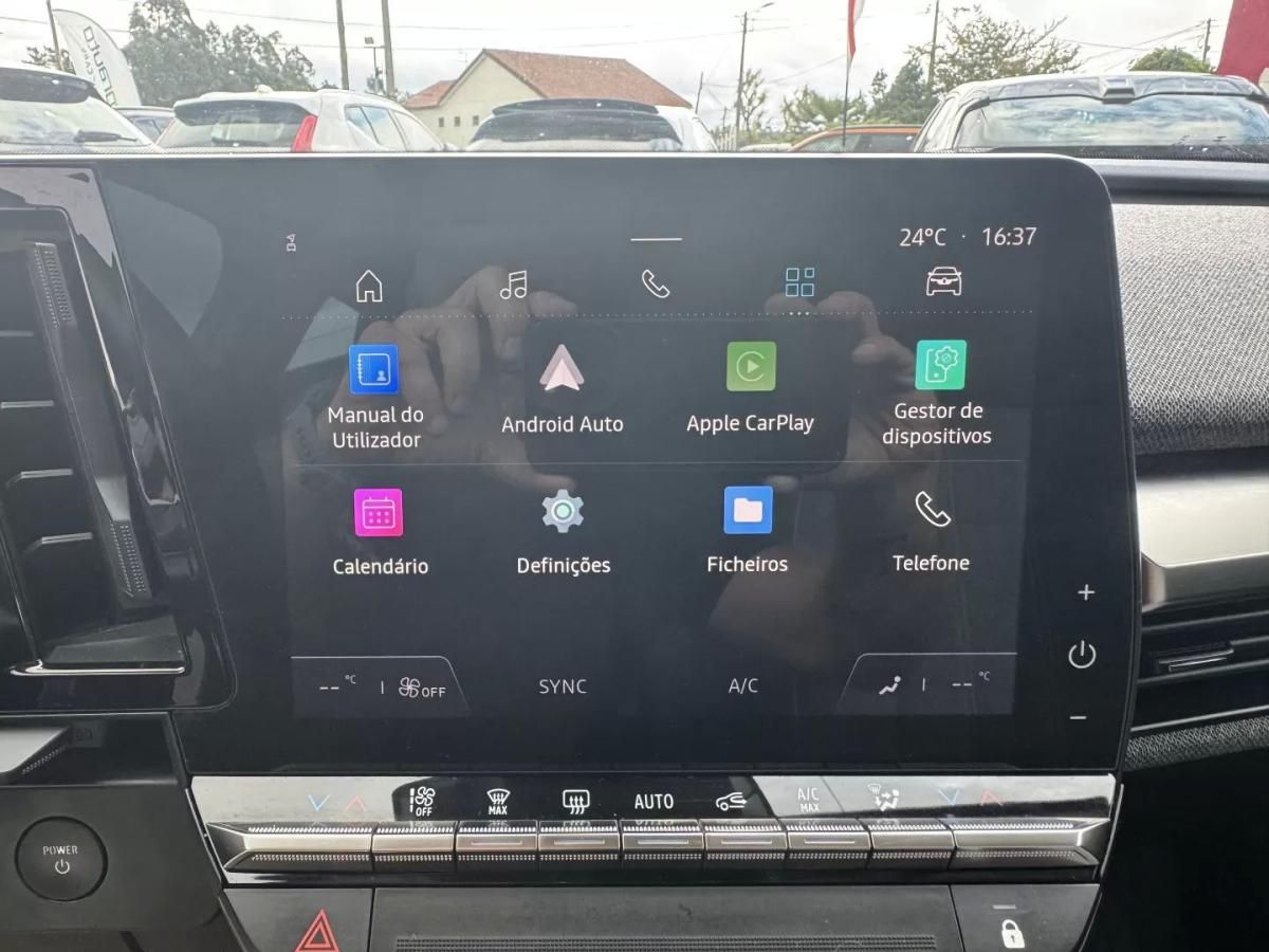 renault-megane-e-tech-2022-eletrico-200cc