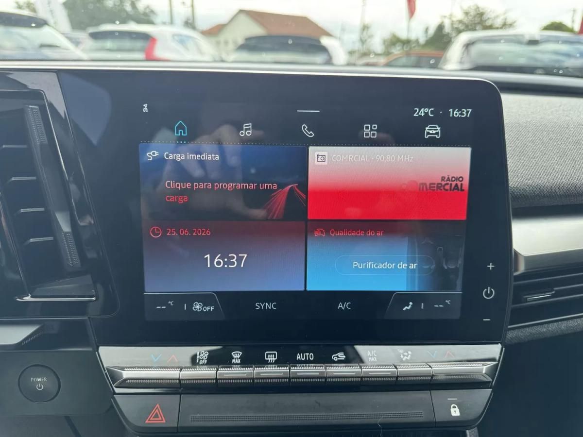 renault-megane-e-tech-2022-eletrico-200cc
