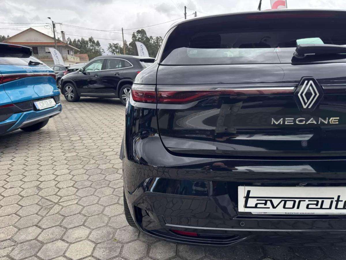 renault-megane-e-tech-2022-eletrico-200cc