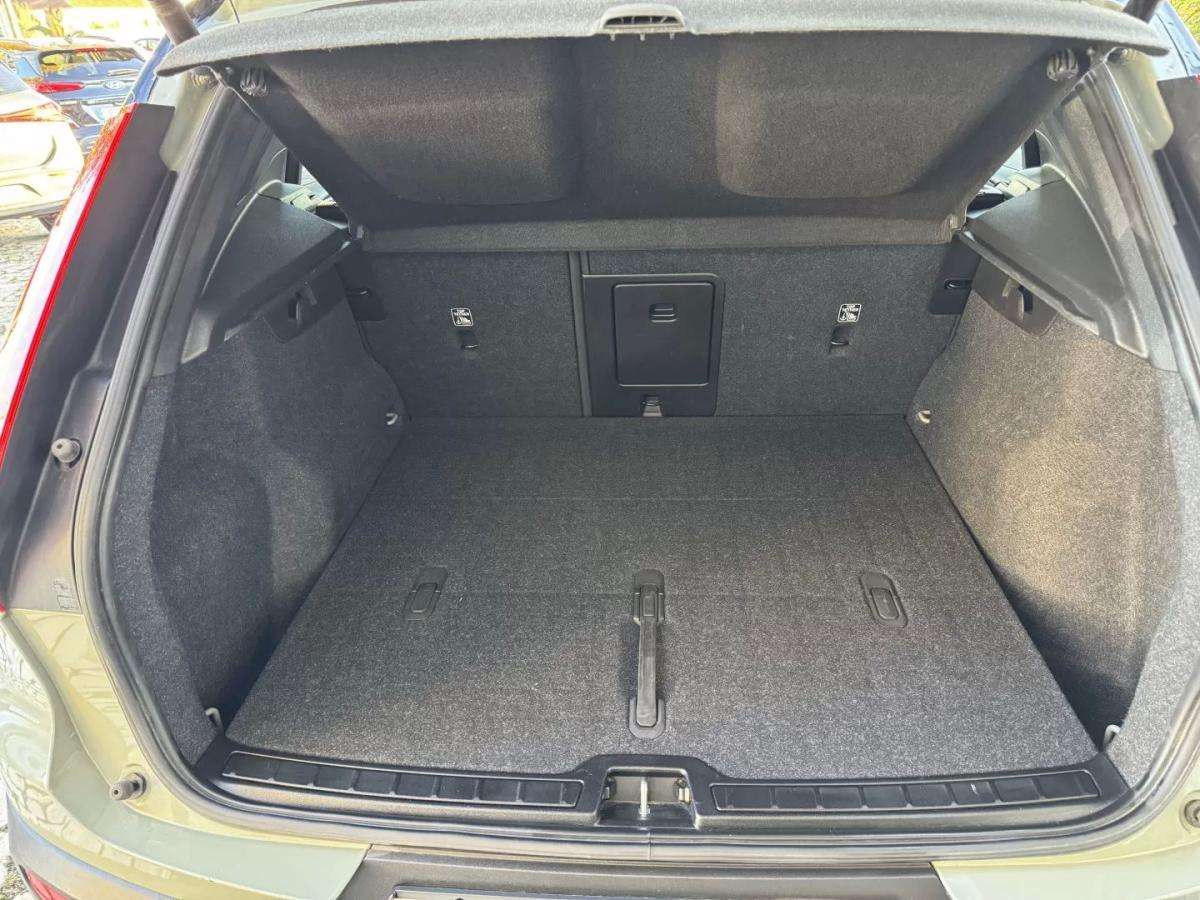 volvo-xc40-2021-eletrico-200cc