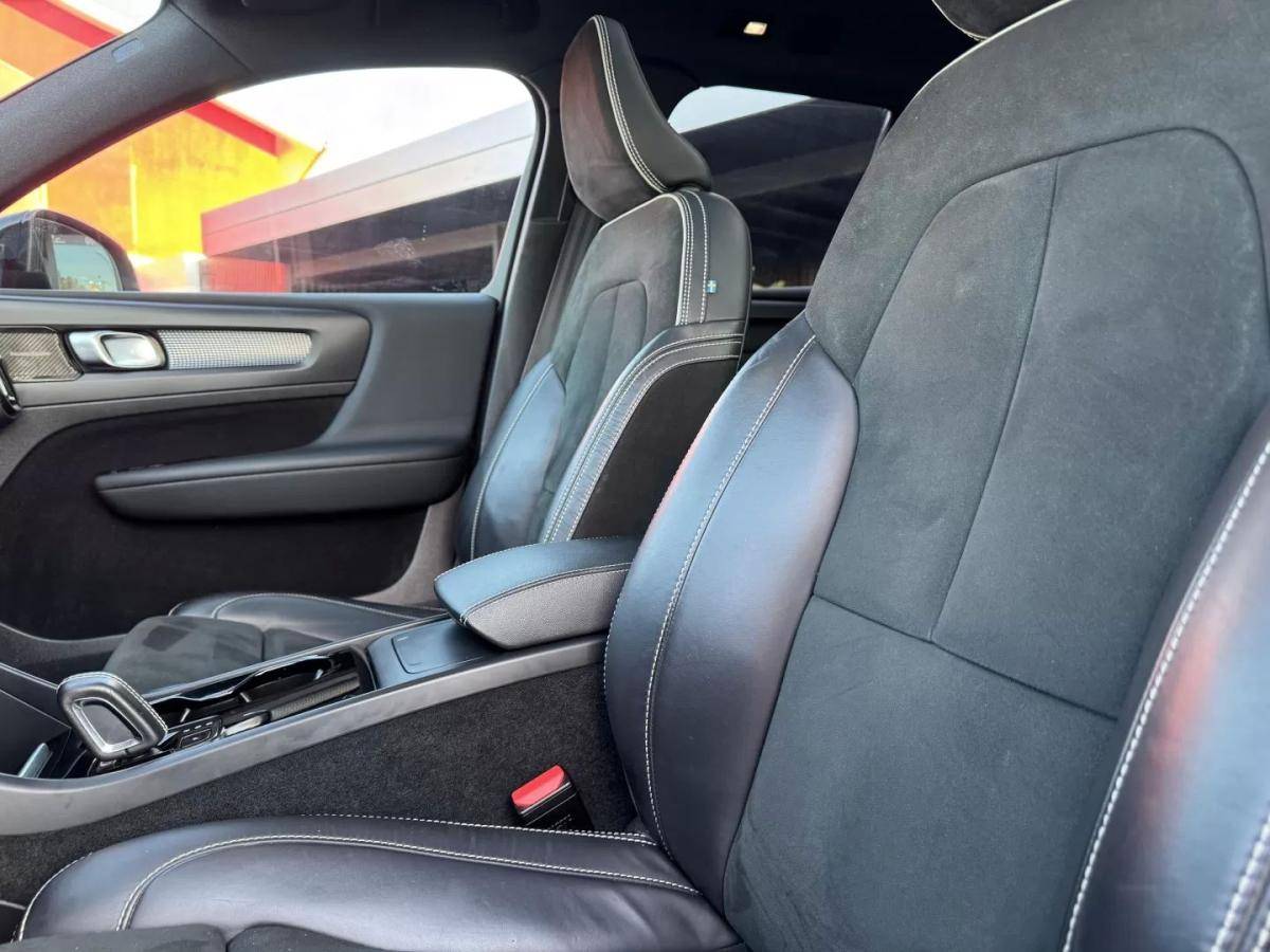 volvo-xc40-2021-eletrico-200cc