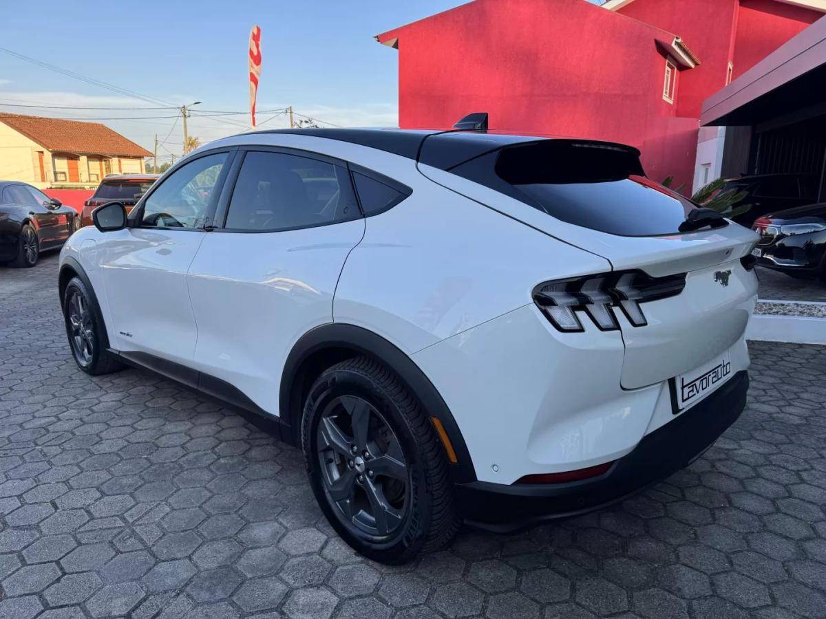 ford-mustang-mach-e-2021-eletrico-200cc
