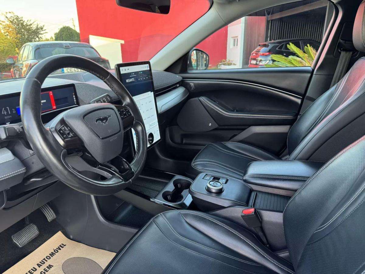ford-mustang-mach-e-2021-eletrico-200cc