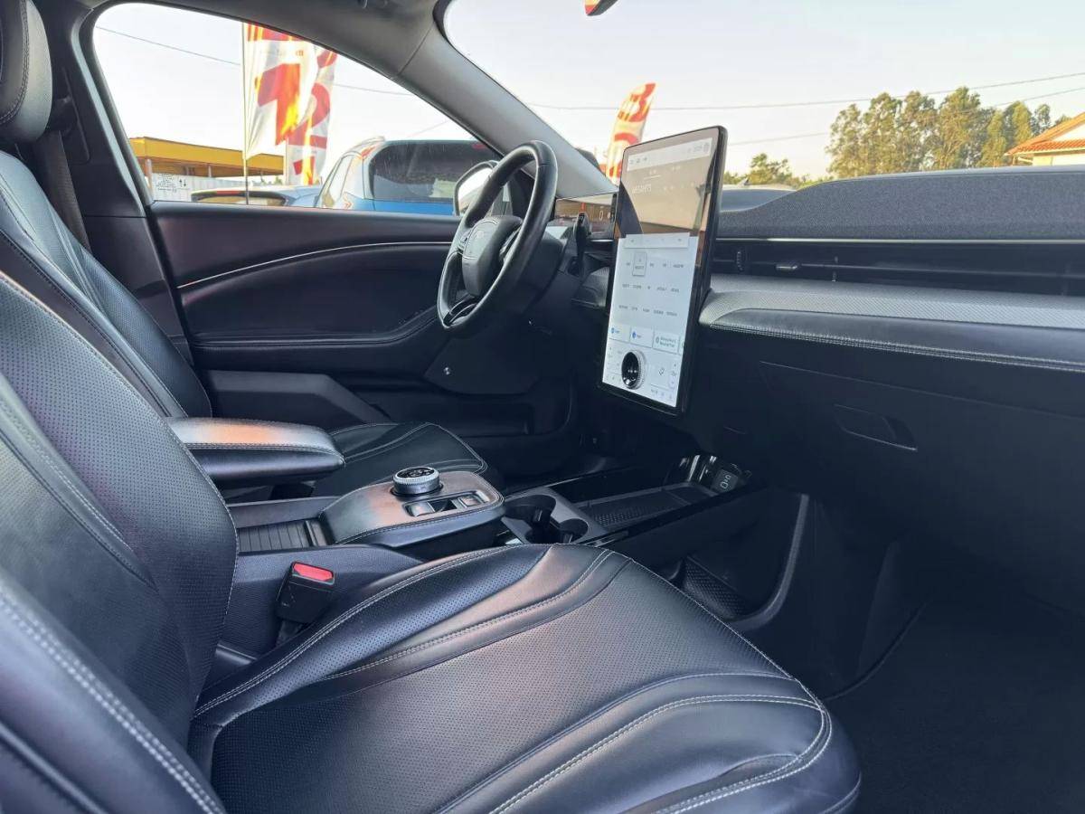 ford-mustang-mach-e-2021-eletrico-200cc