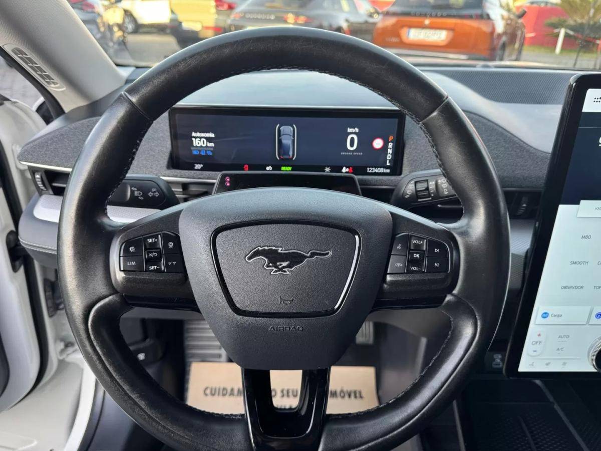ford-mustang-mach-e-2021-eletrico-200cc