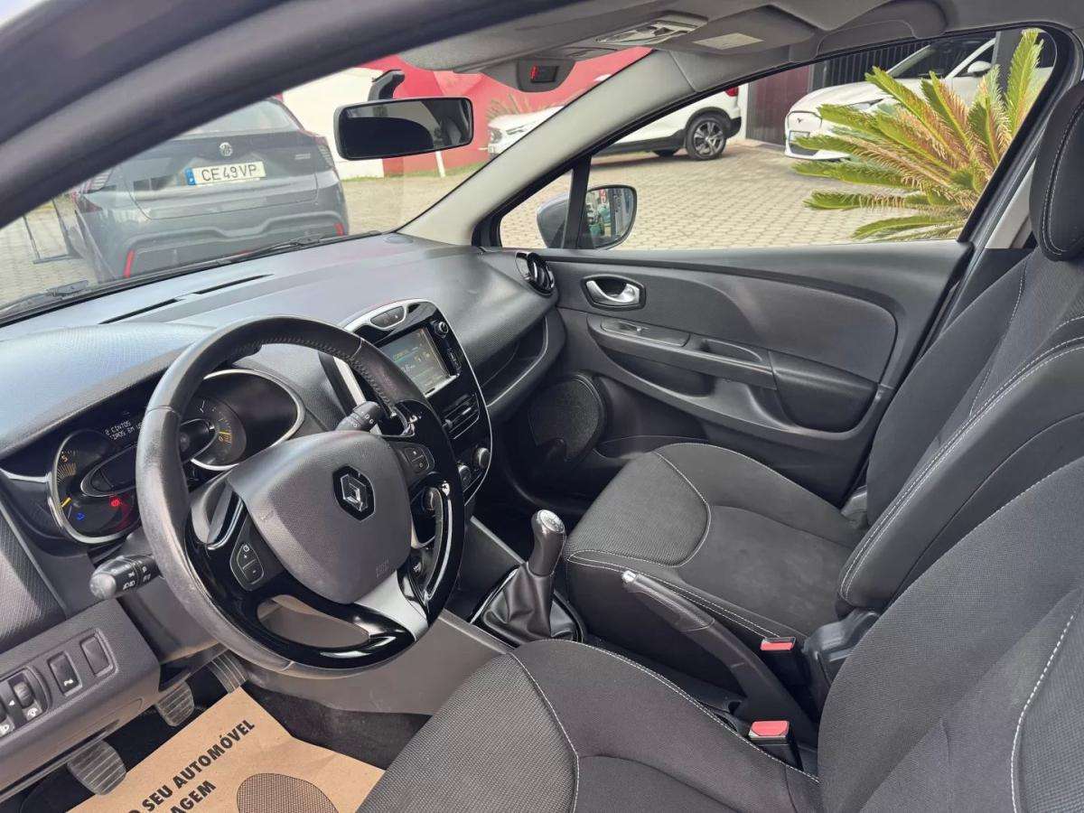 renault-clio-sport-tourer-2015-diesel-1461cc