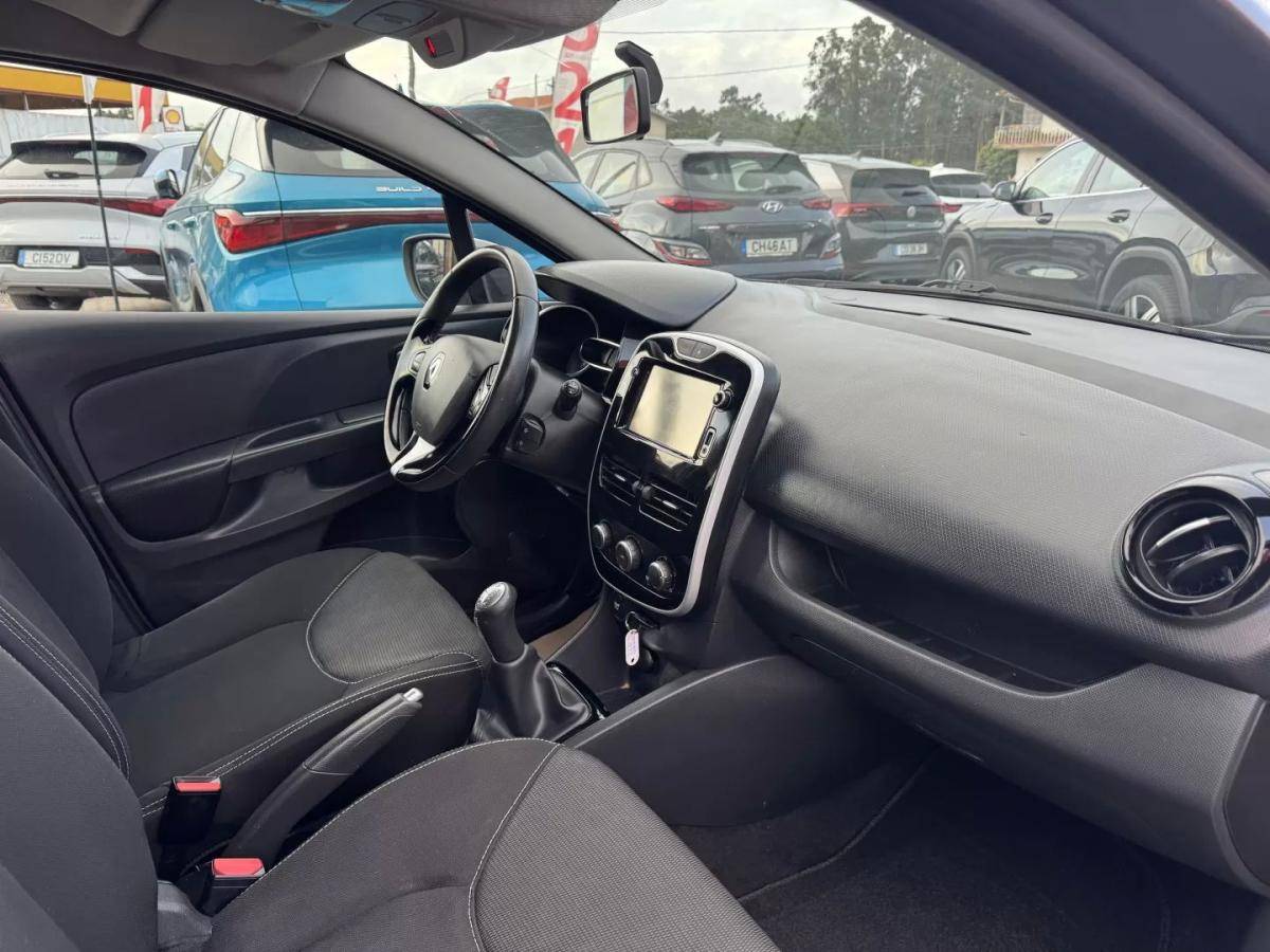 renault-clio-sport-tourer-2015-diesel-1461cc