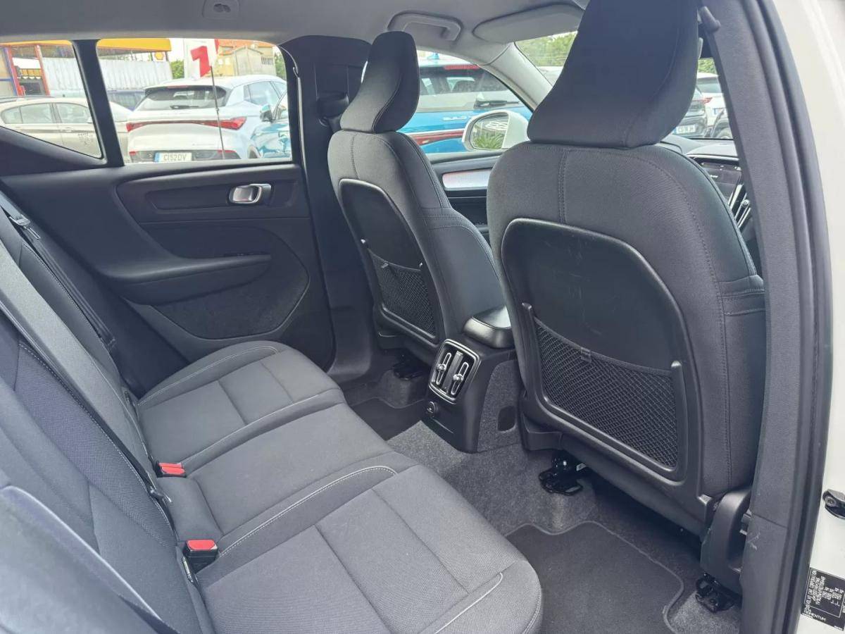 volvo-xc40-2021-hibrido-1477cc