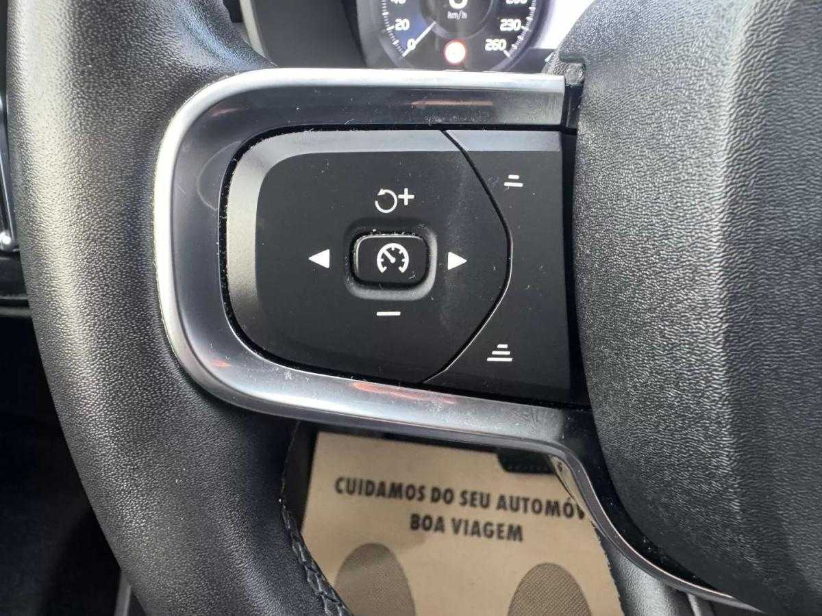 volvo-xc40-2021-hibrido-1477cc