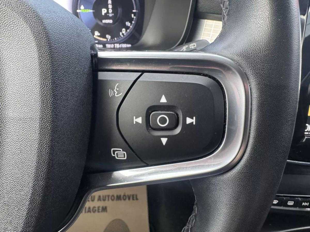 volvo-xc40-2021-hibrido-1477cc