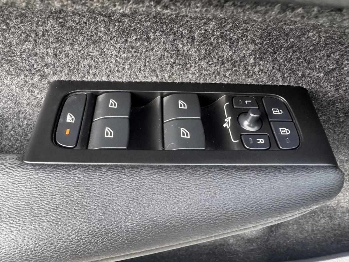 volvo-xc40-2021-hibrido-1477cc