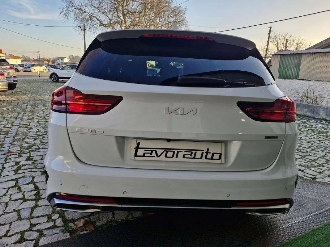 kia-ceed-sw-2023-hibrido-1580cc