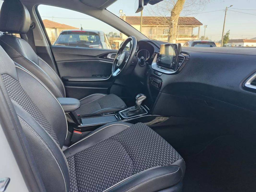 kia-ceed-sw-2023-hibrido-1580cc