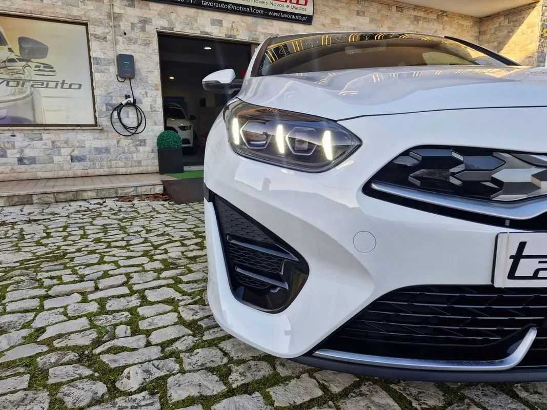 kia-ceed-sw-2023-hibrido-1580cc