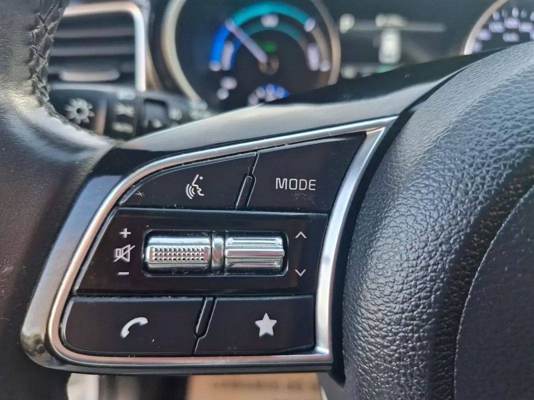 kia-ceed-sw-2023-hibrido-1580cc