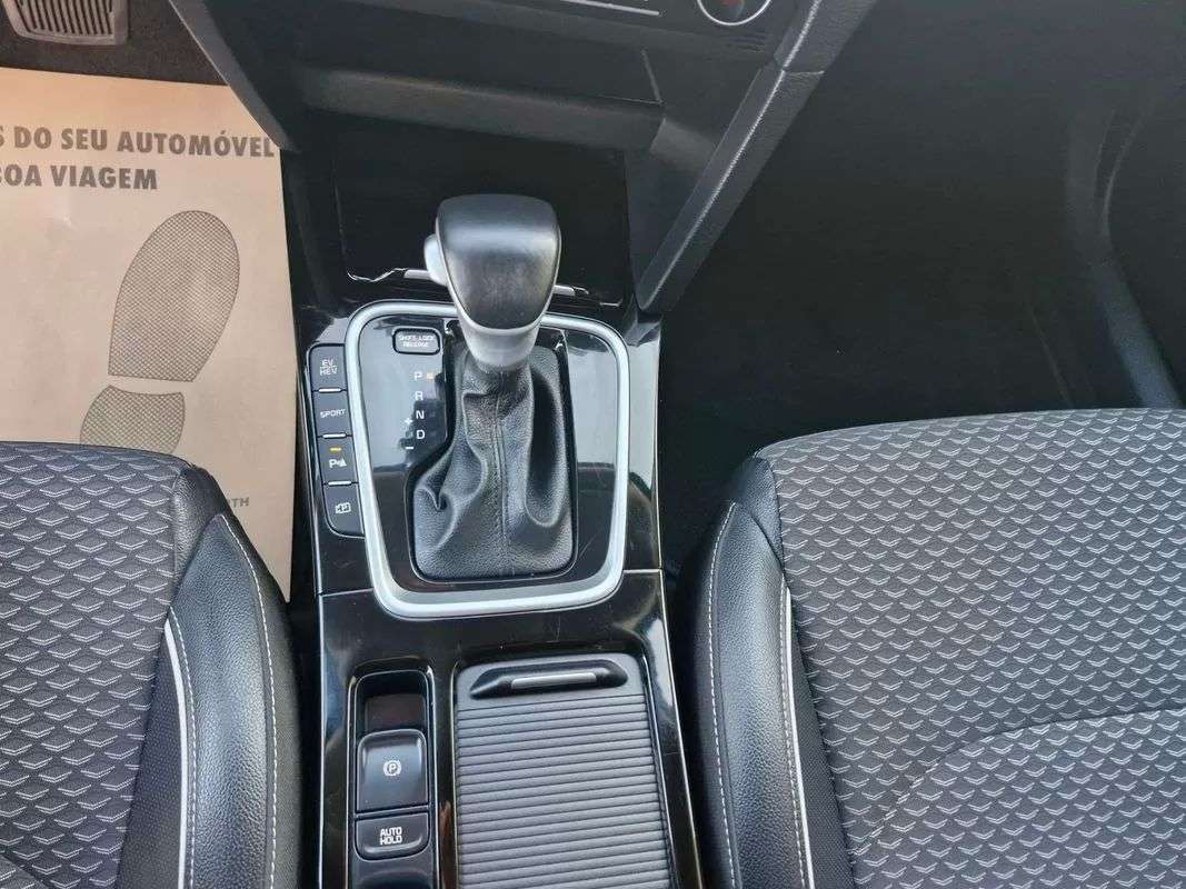 kia-ceed-sw-2023-hibrido-1580cc