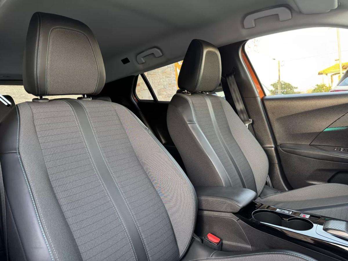 peugeot-e-2008-2022-eletrico-200cc