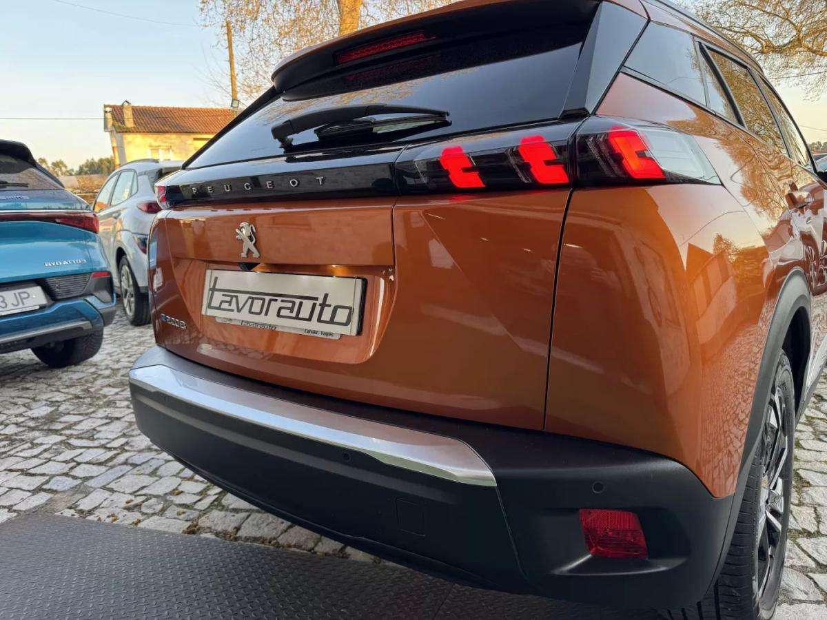 peugeot-e-2008-2022-eletrico-200cc