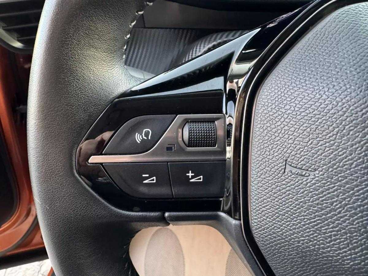 peugeot-e-2008-2022-eletrico-200cc