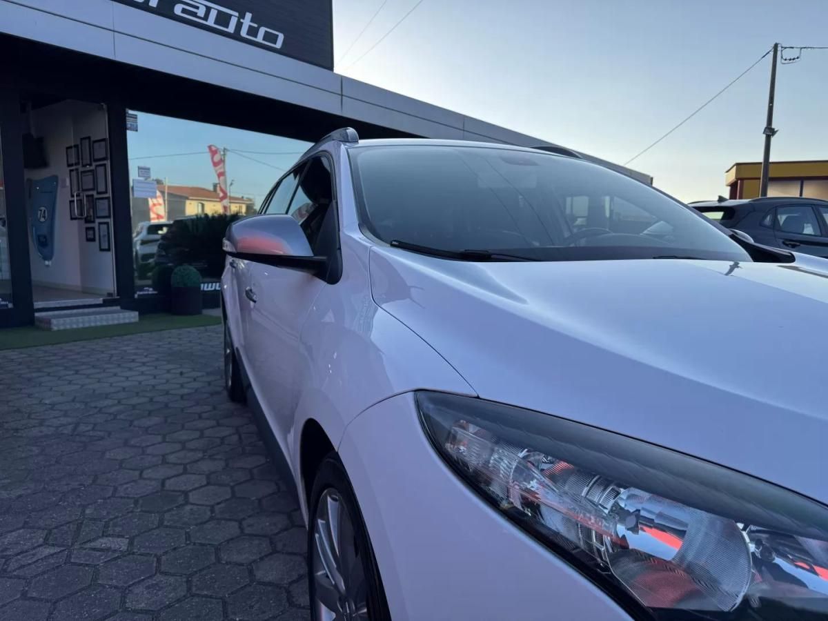 renault-megane-sport-tourer-2011-diesel-1461cc
