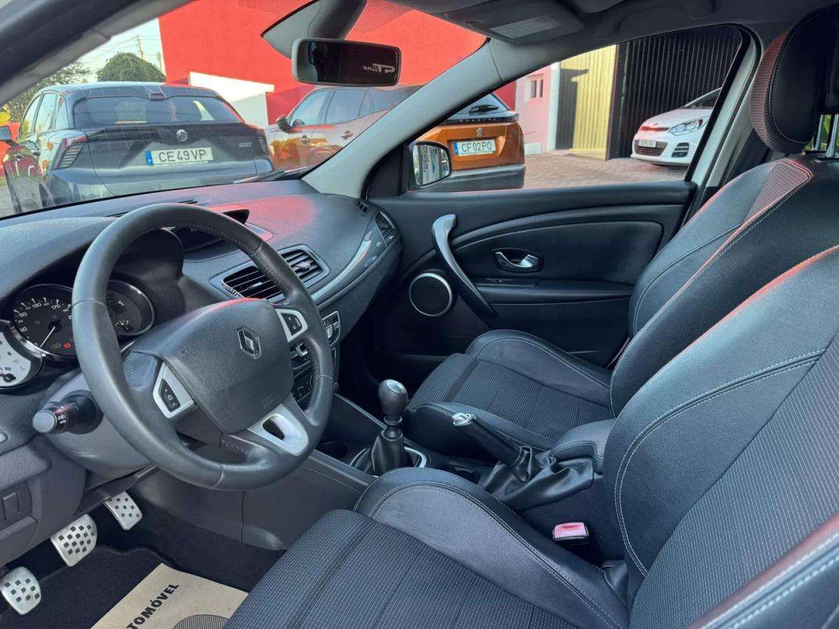 renault-megane-sport-tourer-2011-diesel-1461cc
