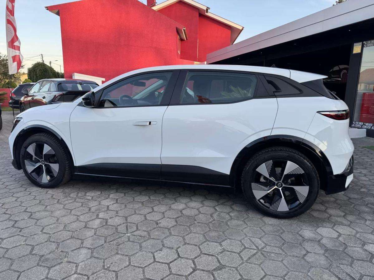 renault-megane-e-tech-2022-eletrico-200cc