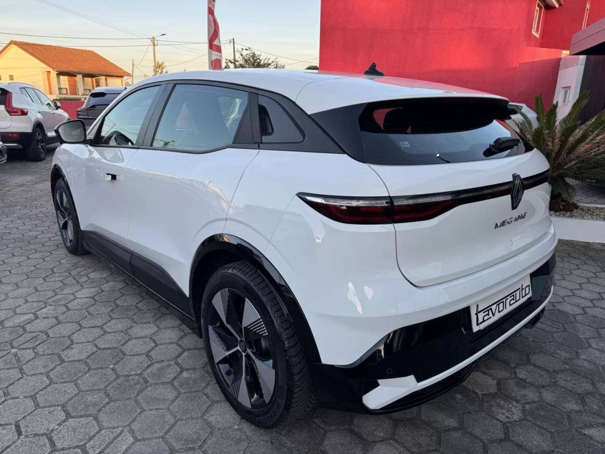 renault-megane-e-tech-2022-eletrico-200cc