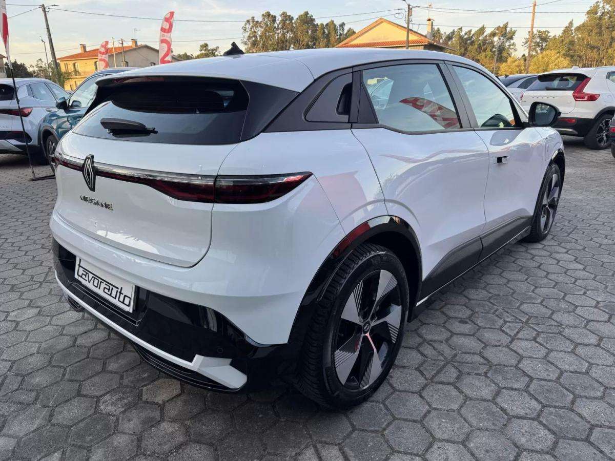 renault-megane-e-tech-2022-eletrico-200cc