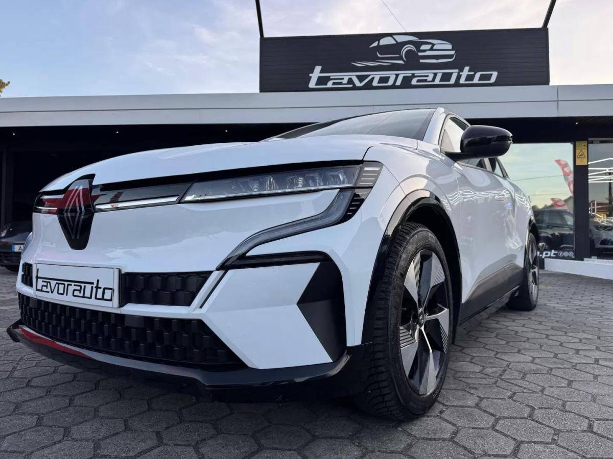 renault-megane-e-tech-2022-eletrico-200cc