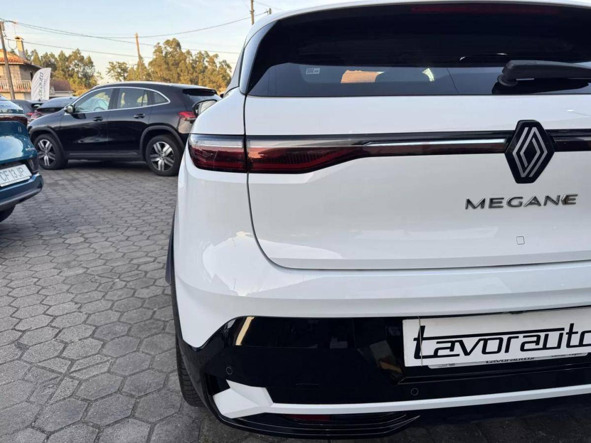 renault-megane-e-tech-2022-eletrico-200cc