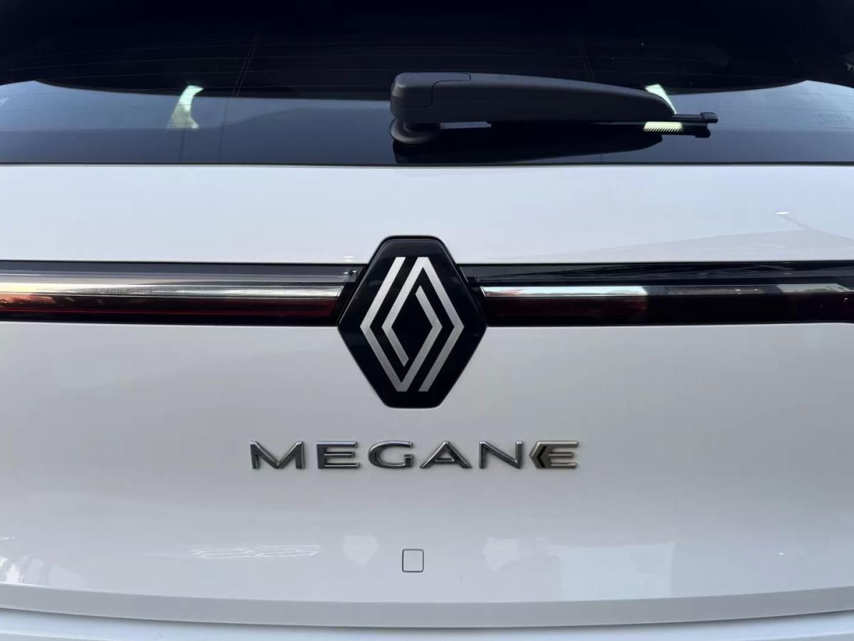 renault-megane-e-tech-2022-eletrico-200cc