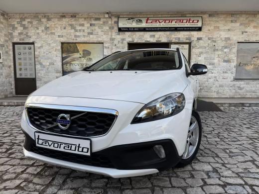volvo-v40-cross-country-2014-diesel-1560cc