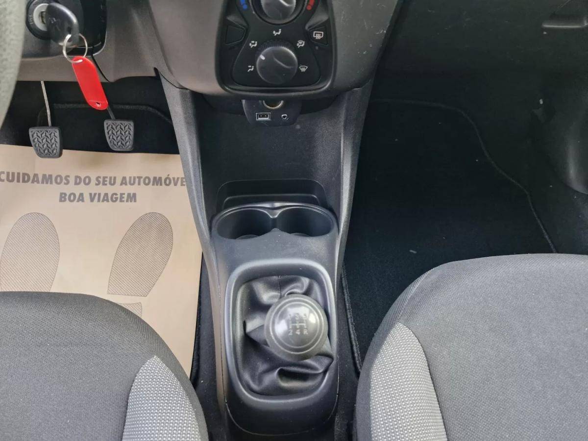 peugeot-108-2015-gasolina-998cc
