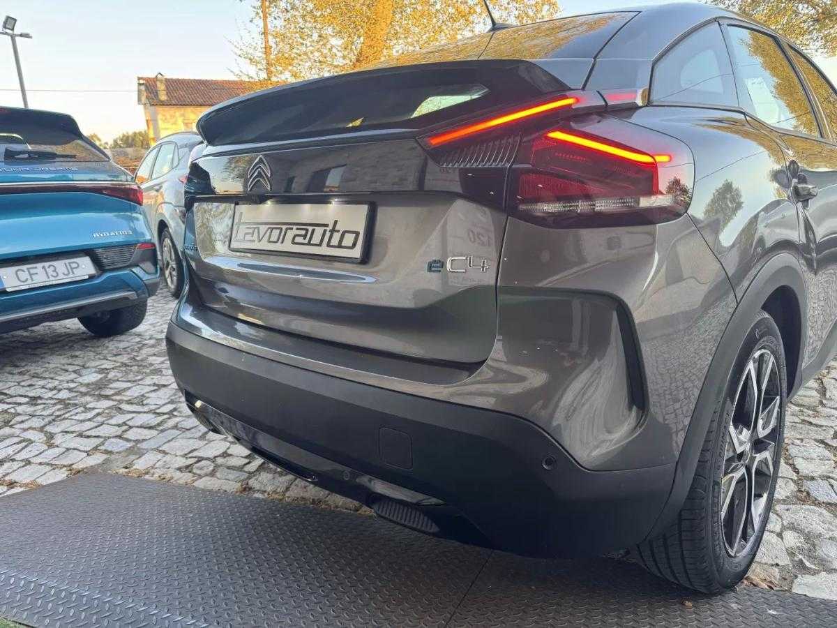 citroen-c4-2022-eletrico-200cc
