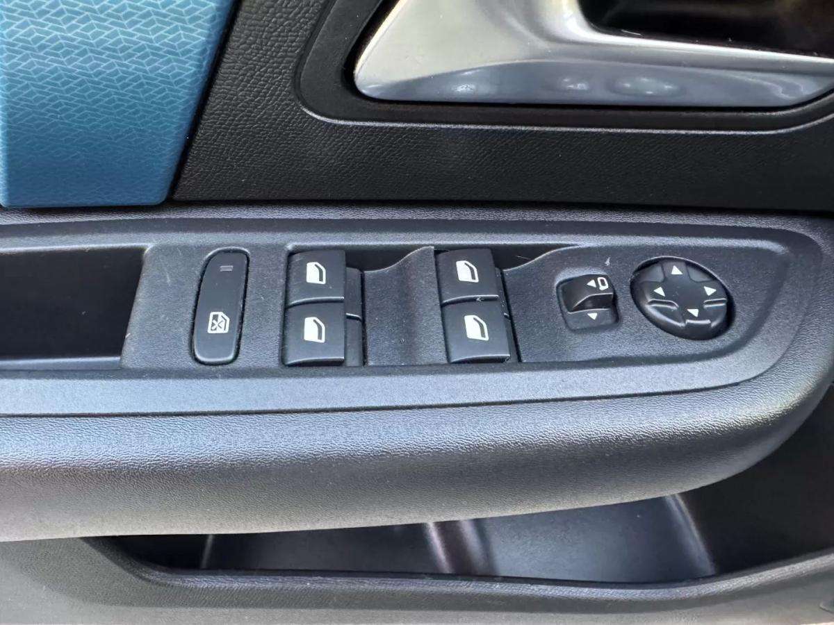 citroen-c4-2022-eletrico-200cc